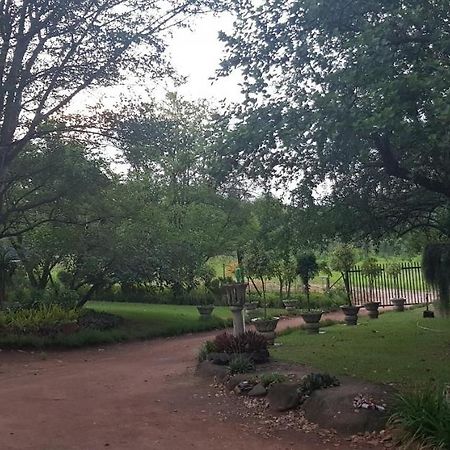 A Farm Stay - Casablanca'S Private Cottage,No Loadshedding! هازيفيو المظهر الخارجي الصورة